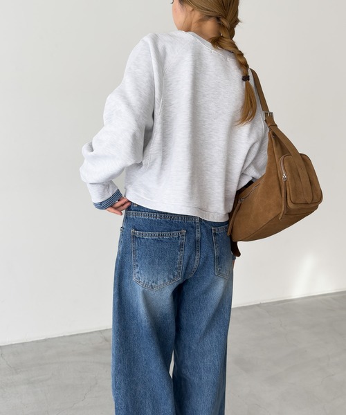CANAL JEAN(キャナルジーン)の「HARING ラグランクロップドトレーナー 裏毛(スウェット・レディース・スミクロ/ライトアッシュグレー/オフホワイト・ONE SIZE)」の12枚目の写真