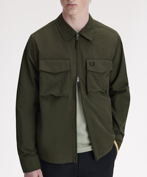 FRED PERRY(フレッドペリー)の「Ripstop Pocket Overshirt/リップストップポケットオーバーシャツ(シャツ/ブラウス・メンズ・ベージュ/ダークカーキ・S/M/L)」の2枚目の写真