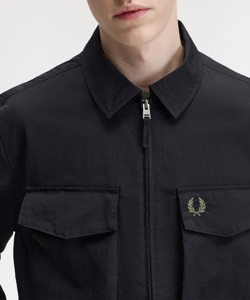 FRED PERRY(フレッドペリー)の「Ripstop Pocket Overshirt/リップストップポケットオーバーシャツ(シャツ/ブラウス・メンズ・ベージュ/ダークカーキ・S/M/L)」の12枚目の写真