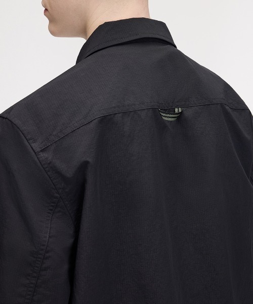 FRED PERRY(フレッドペリー)の「Ripstop Pocket Overshirt/リップストップポケットオーバーシャツ(シャツ/ブラウス・メンズ・ベージュ/ダークカーキ・S/M/L)」の14枚目の写真