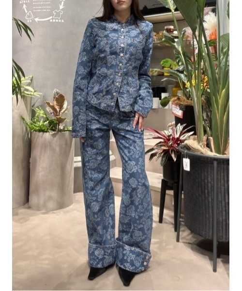 SLY(スライ)の「【2026SS新作】L/W STUDDED ROSE FLARE PT ローウエストスタッズドローズフレアパンツ 冬服 春服(デニムパンツ・レディース・ブルー系その他・1/0)」の11枚目の写真