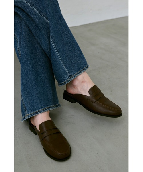 un/neu(アンノイ)の「ミュールローファー / フラットシューズ(ローファー・レディース・ブラウン/アイボリー/ブラック・SMALL/MEDIUM/LARGE)」の20枚目の写真
