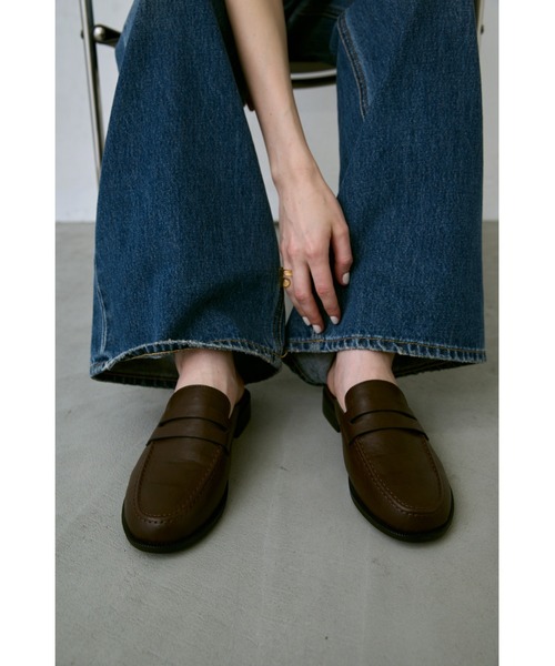 un/neu(アンノイ)の「ミュールローファー / フラットシューズ(ローファー・レディース・ブラウン/アイボリー/ブラック・SMALL/MEDIUM/LARGE)」の21枚目の写真
