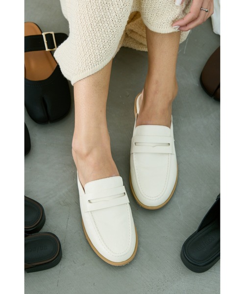 un/neu(アンノイ)の「ミュールローファー / フラットシューズ(ローファー・レディース・ブラウン/アイボリー/ブラック・SMALL/MEDIUM/LARGE)」の11枚目の写真