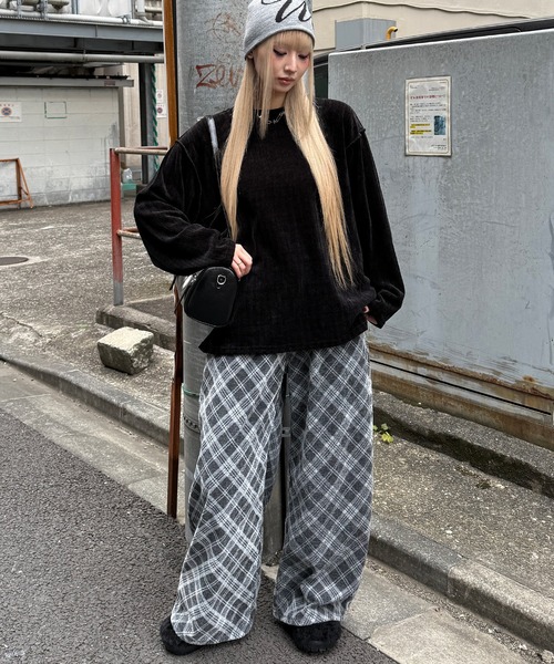 Figments（フィグメンツ）の「チェックカーブデニム（デニムパンツ・レディース・ブラック・SMALL/MEDIUM）」の2枚目の写真