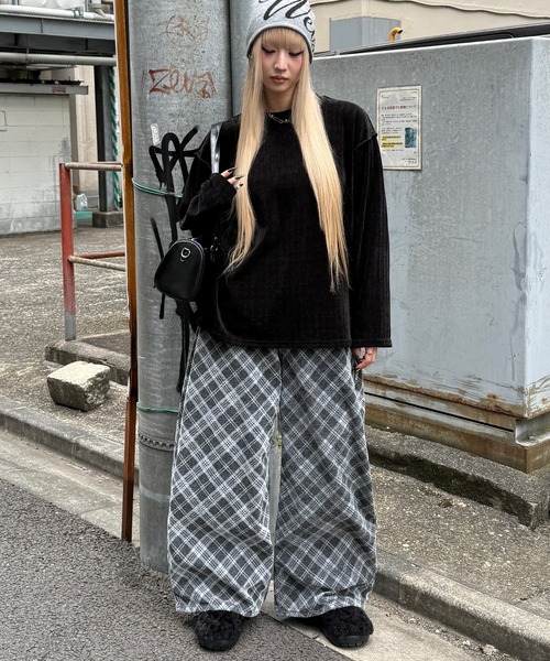 Figments（フィグメンツ）の「チェックカーブデニム（デニムパンツ・レディース・ブラック・SMALL/MEDIUM）」の3枚目の写真