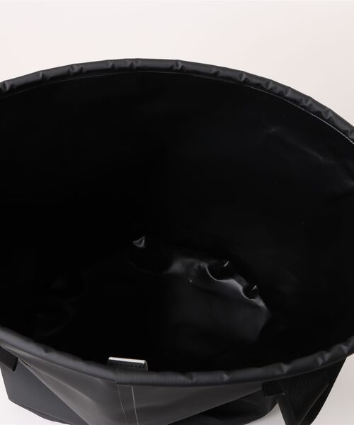 RVCA(ルーカ)の「RVCA メンズ RADIUS BUCKET トートバッグ 【2026年春夏モデル】(トートバッグ・メンズ・ブラック・FREE)」の4枚目の写真