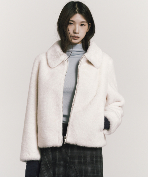 NICK&NICOLE(ニックアンドニコール)の「PREMIUM SOFT GLOW FUR JACKET_CREAM(ムートンコート・レディース・その他・FREE)」の2枚目の写真