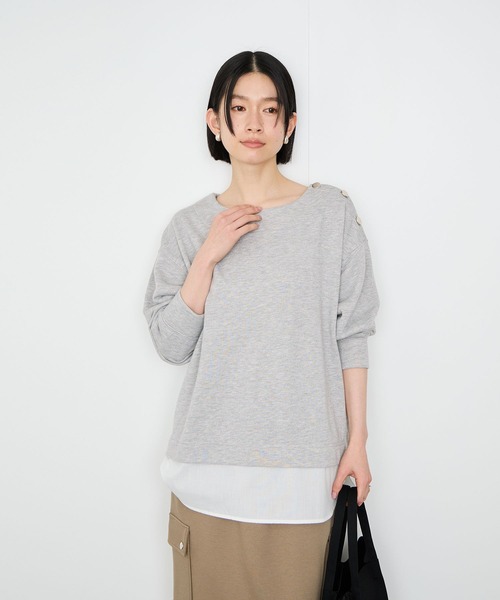 Mac-House(マックハウス)の「Idnes ラメスウェット レイヤード風 プルオーバー(Tシャツ/カットソー・レディース・オートミール/グレー・FREE)」の1枚目の写真