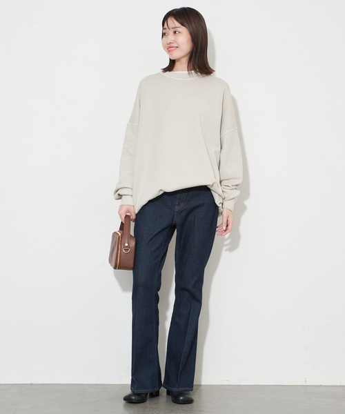 SLOBE IENA(スローブイエナ)の「《WEB限定/追加》ビックシルエットピグメント裏毛プルオーバー(スウェット・レディース・ブラック系その他/ベージュ/ネイビー・FREE)」の9枚目の写真