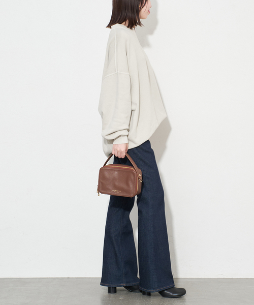 SLOBE IENA(スローブイエナ)の「《WEB限定/追加》ビックシルエットピグメント裏毛プルオーバー(スウェット・レディース・ブラック系その他/ベージュ/ネイビー・FREE)」の10枚目の写真