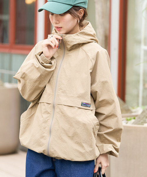 FREAK'S STORE（フリークスストア）の「限定展開　FREAK'S STORE OUTDOORS 撥水 花粉 防止 マウンテンパーカー (パッカブル)（マウンテンパーカー・レディース・オリーブ/ブラック/ブルー/ベージュ・ﾌﾘ-）」の2枚目の写真