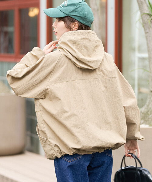 FREAK'S STORE（フリークスストア）の「限定展開　FREAK'S STORE OUTDOORS 撥水 花粉 防止 マウンテンパーカー (パッカブル)（マウンテンパーカー・レディース・オリーブ/ブラック/ブルー/ベージュ・ﾌﾘ-）」の9枚目の写真