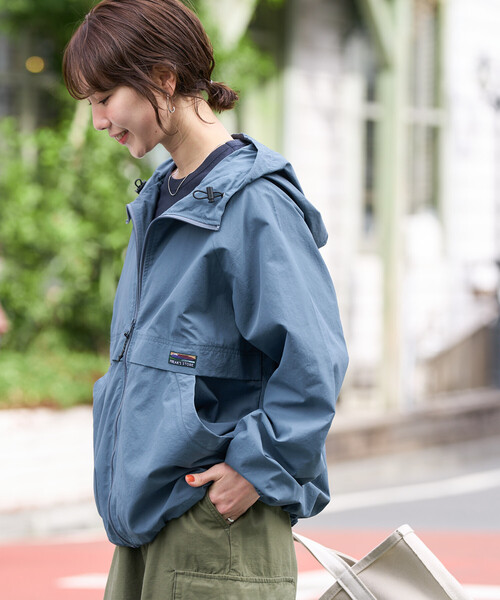 FREAK'S STORE（フリークスストア）の「限定展開　FREAK'S STORE OUTDOORS 撥水 花粉 防止 マウンテンパーカー (パッカブル)（マウンテンパーカー・レディース・オリーブ/ブラック/ブルー/ベージュ・ﾌﾘ-）」の13枚目の写真