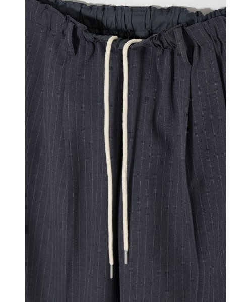 MOUSSY（マウジー）の「【26年SS新作】EASY WAIST STRAIGHT トラウザーズ（スラックス・レディース・グレー系その他/ネイビー/ブラウン・1/2）」の17枚目の写真