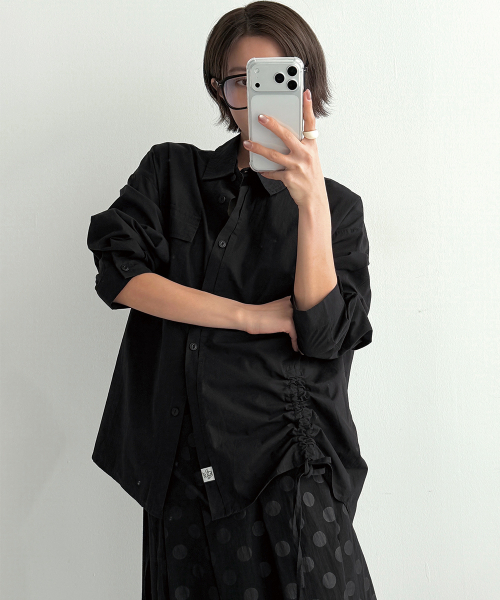 THE GREEN LAB（ザグリーンラボ）の「サイドシャーリングオーバーサイズシャツ[ブラック]（シャツ/ブラウス・レディース・その他・FREE）」の15枚目の写真