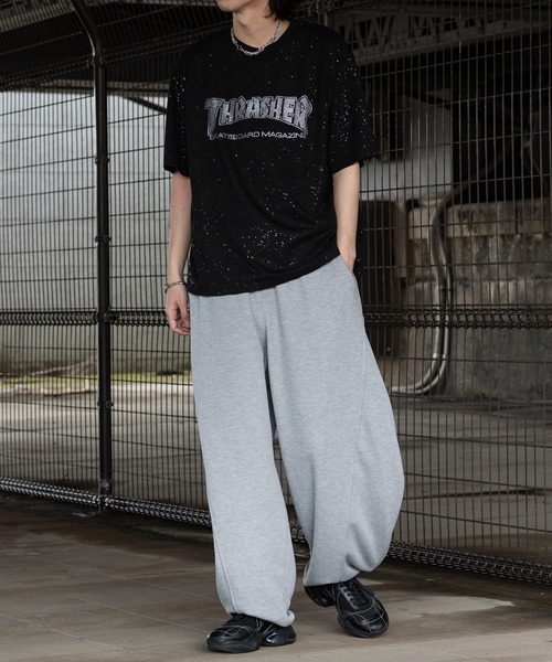 THRASHER(スラッシャー)の「【at】〔THRASHER/スラッシャー〕ラメ総柄 ラインストーンロゴ 半袖Tシャツ シュート丈展開有り(Tシャツ/カットソー・メンズ・ブラック/ホワイト/ピンク・FREE/MEDIUM/LARGE)」の5枚目の写真