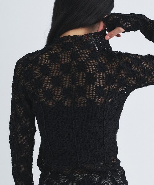 CODE A(コードエー)の「floral lace highneck tops(Tシャツ/カットソー・レディース・ピンク/ホワイト/ブラック・00)」の2枚目の写真