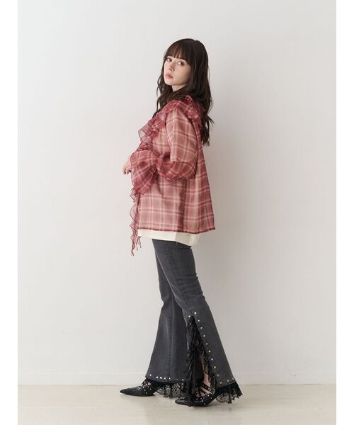 jouetie(ジュエティ)の「ラッフルフリルシアーシャツ(シャツ/ブラウス・レディース・グレー/ブラック/レッド・MEDIUM)」の8枚目の写真