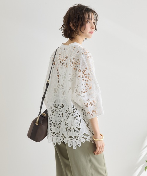 KATHARINE ROSS(キャサリンロス)の「【KATHARINE ROSS】マーガレット刺繍ドルマンブラウス(シャツ/ブラウス・レディース・ホワイト/ベージュ・FREE)」の4枚目の写真