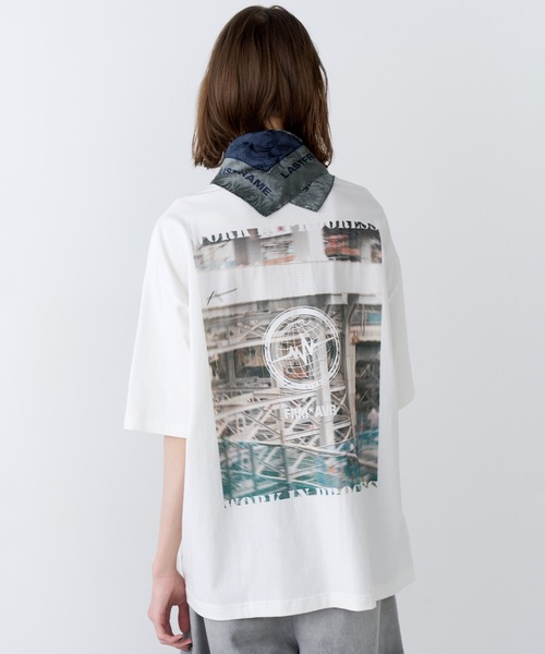 AIVER(アイバー)の「AIVER S WIP S/S TEE(Tシャツ/カットソー・メンズ・ブラック/オフホワイト/チャコールグレー・SMALL/MEDIUM/LARGE)」の2枚目の写真