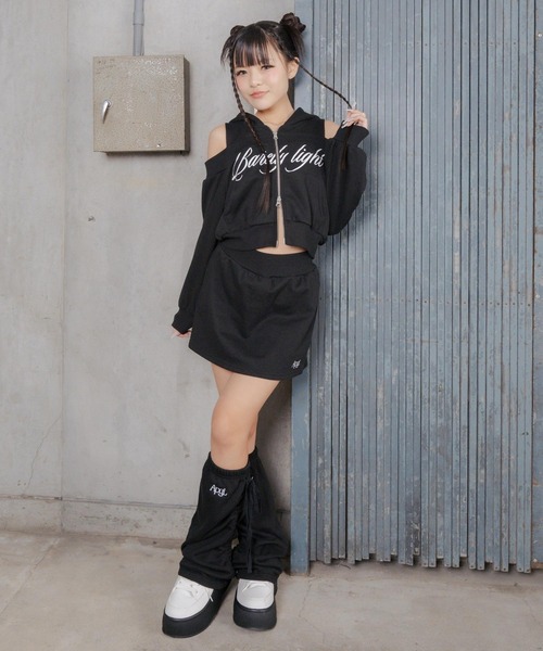 ANAP GiRL(アナップガール)の「サイドシャーリングレッグウォーマー(ソックス/靴下・キッズ・ブラック/ライトグレー・F)」の8枚目の写真