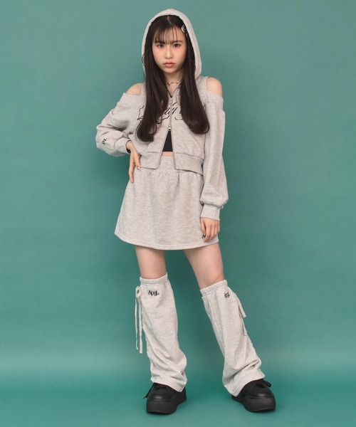 ANAP GiRL(アナップガール)の「サイドシャーリングレッグウォーマー(ソックス/靴下・キッズ・ブラック/ライトグレー・F)」の11枚目の写真