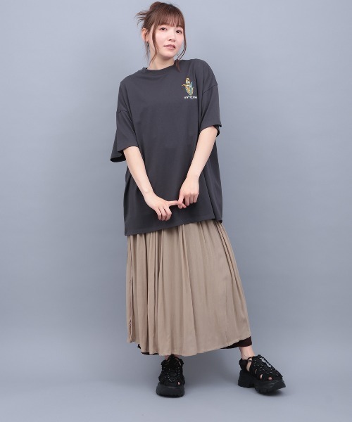 チチカカ(チチカカ)の「チビカチナプリントTシャツ(Tシャツ/カットソー・レディース・その他1/チャコールグレー/レッド・FREE)」の4枚目の写真