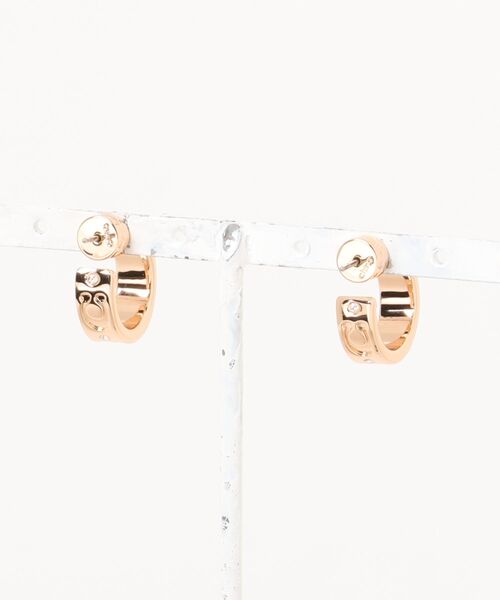 COACH(コーチ)の「リピーテッド C ハギー ピアス(ピアス(両耳用)・レディース・ゴールド系その他・ONE)」の4枚目の写真
