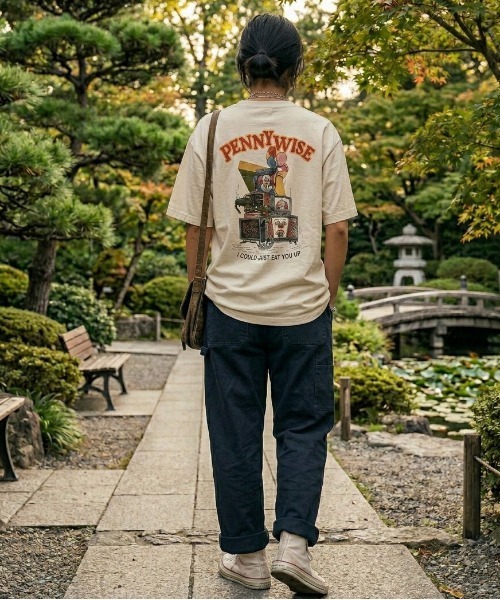 ALWAYS GOOD TIME(オルウェイズグッドタイム)の「【IT/イット】USD加工"ペニーワイズ"プリント半袖Tシャツ/Movie Tee/ユニセックス(Tシャツ/カットソー・メンズ・アイボリー/ホワイト系その他/スミクロ/ブラック系その他・LL/L/M)」の9枚目の写真