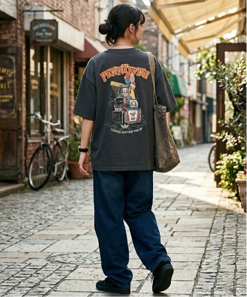 ALWAYS GOOD TIME(オルウェイズグッドタイム)の「【IT/イット】USD加工"ペニーワイズ"プリント半袖Tシャツ/Movie Tee/ユニセックス(Tシャツ/カットソー・メンズ・アイボリー/ホワイト系その他/スミクロ/ブラック系その他・LL/L/M)」の12枚目の写真