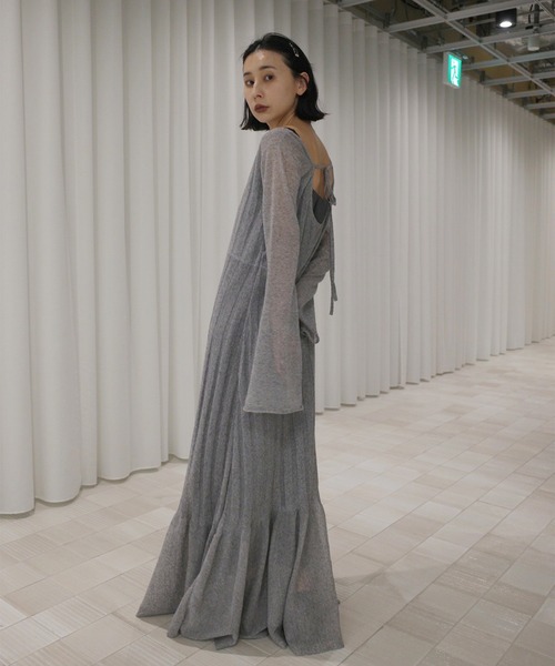 Ameri（アメリ）の「HEM FRILL WIDE RIB KNIT DRESS（ドレス・レディース・グレー/ライトブルー/アイボリー・SMALL/MEDIUM）」の4枚目の写真