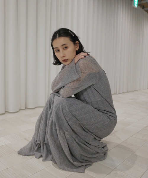 Ameri（アメリ）の「HEM FRILL WIDE RIB KNIT DRESS（ドレス・レディース・グレー/ライトブルー/アイボリー・SMALL/MEDIUM）」の7枚目の写真