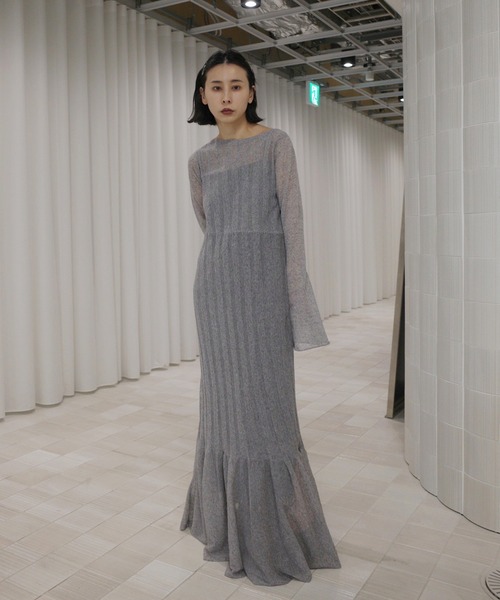 Ameri（アメリ）の「HEM FRILL WIDE RIB KNIT DRESS（ドレス・レディース・グレー/ライトブルー/アイボリー・SMALL/MEDIUM）」の6枚目の写真
