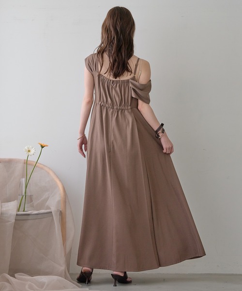 mideal(マイディール)の「ribbon design one shoulder onepiece / リボンデザインワンショルダーワンピース(ワンピース・レディース・ブラウン/ブラック・FREE)」の5枚目の写真