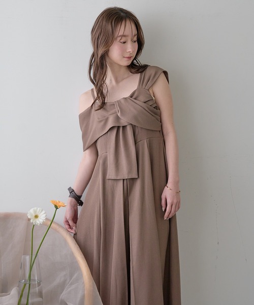 mideal(マイディール)の「ribbon design one shoulder onepiece / リボンデザインワンショルダーワンピース(ワンピース・レディース・ブラウン/ブラック・FREE)」の8枚目の写真
