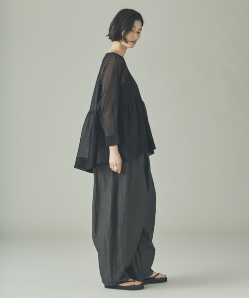 Curensology（カレンソロジー）の「Curensology(カレンソロジー)/シアーギャザーニットプルオーバー（ニット/セーター・レディース・ホワイト/ブラック/ライトピンク・FREE）」の5枚目の写真