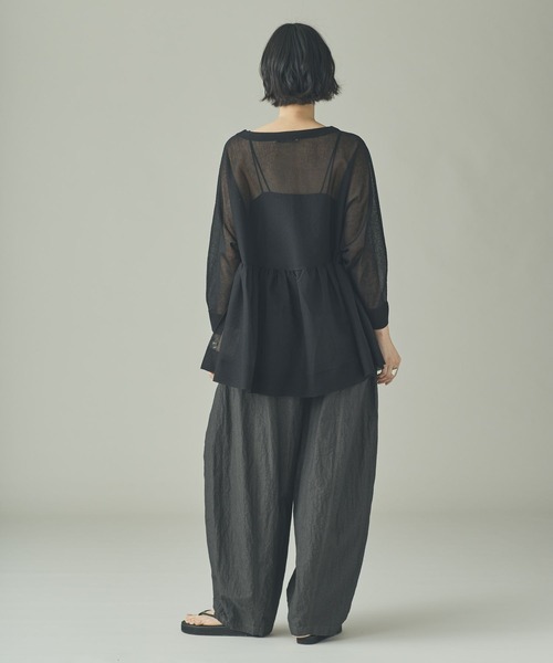 Curensology（カレンソロジー）の「Curensology(カレンソロジー)/シアーギャザーニットプルオーバー（ニット/セーター・レディース・ホワイト/ブラック/ライトピンク・FREE）」の6枚目の写真