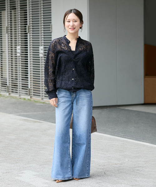 JOURNAL STANDARD(ジャーナルスタンダード)の「《WEB限定追加2》スタンドカラーレースロングスリーブブラウス(シャツ/ブラウス・レディース・ホワイト/ネイビー・FREE)」の4枚目の写真