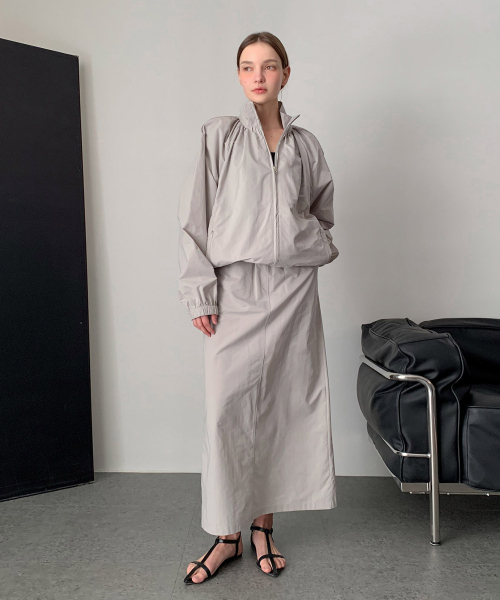 VASCARA(バスカラ)の「Dana Slit Long Skirt (3colors)(スカート・レディース・ブラック/クリーム/グレー・FREE)」の8枚目の写真
