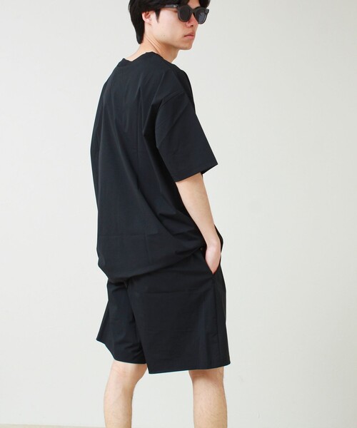 TAION(タイオン)の「【GLOSTER×TAION】機能素材 ワンマイルセットアップ(Tシャツ+ショーツ)(Tシャツ/カットソー・メンズ・チャコールグレー/ブラック・XL/L/M)」の7枚目の写真