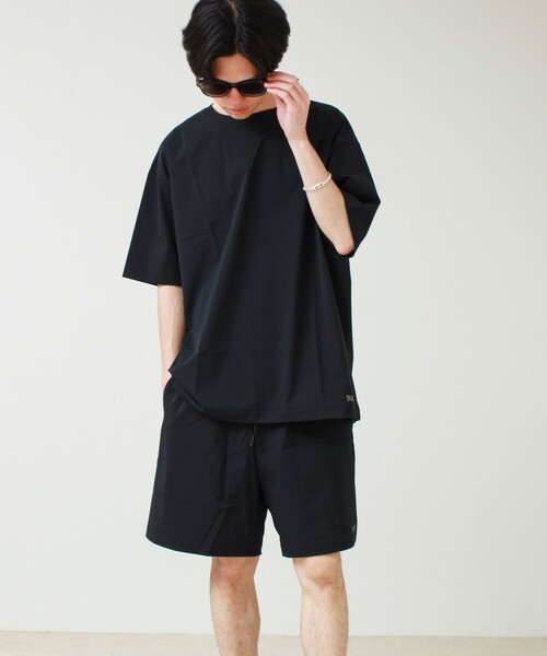 TAION(タイオン)の「【GLOSTER×TAION】機能素材 ワンマイルセットアップ(Tシャツ+ショーツ)(Tシャツ/カットソー・メンズ・チャコールグレー/ブラック・XL/L/M)」の9枚目の写真