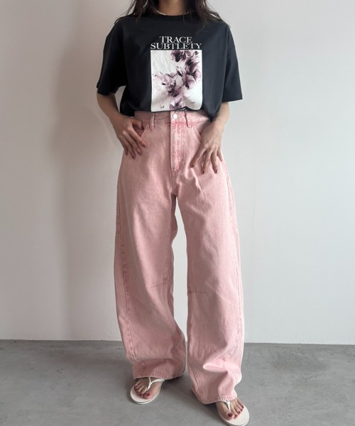 Unitage(ユニテージ)の「フラワーフォトTEE(Tシャツ/カットソー・レディース・チャコールグレー/ホワイト/グレー・FREE)」の5枚目の写真