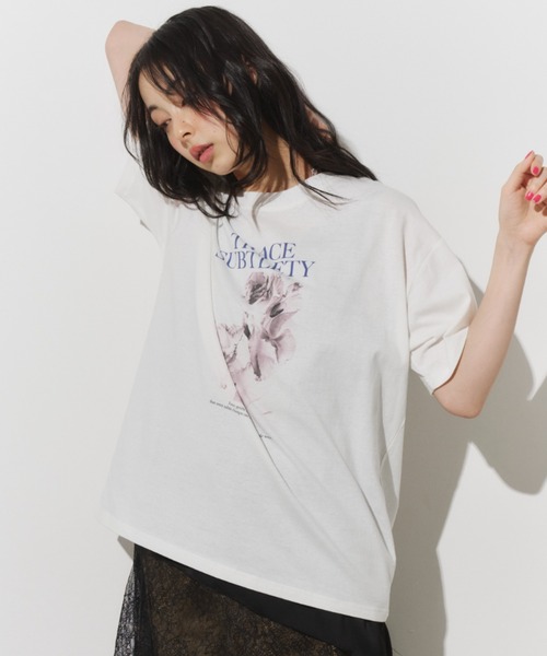 Unitage(ユニテージ)の「フラワーフォトTEE(Tシャツ/カットソー・レディース・チャコールグレー/ホワイト/グレー・FREE)」の15枚目の写真