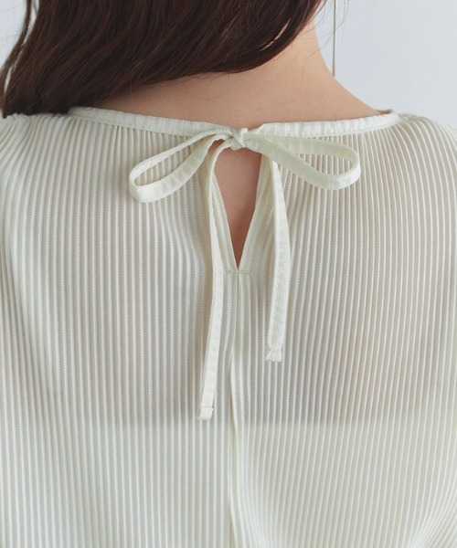 ECLAM（クラム）の「[ECLAM]シアープリーツカットソー（Tシャツ/カットソー・レディース・シルバー/アイボリー・M/L）」の6枚目の写真
