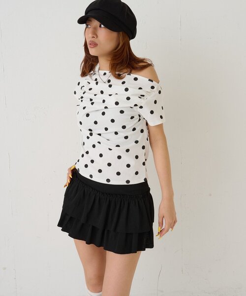 WHO'S WHO gallery（フーズフーギャラリー）の「ギャザーオフショルドットトップス（Tシャツ/カットソー・レディース・オフホワイト/ブラック・FREE）」の5枚目の写真