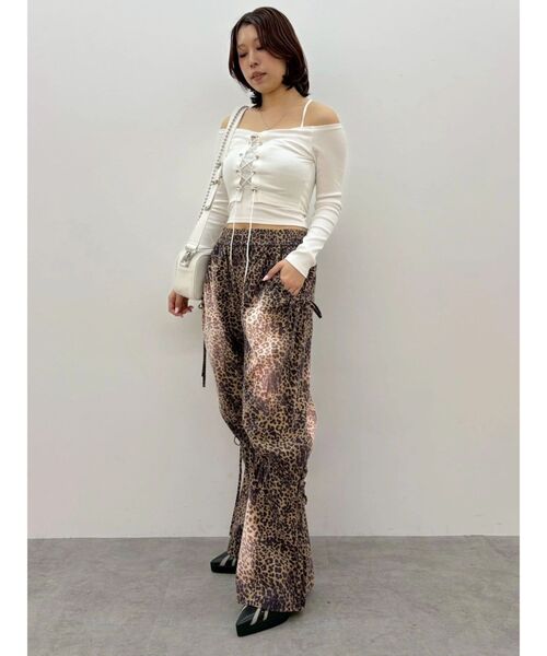 EVRIS（エヴリス）の「2WAYリブアンサンブルオフショルトップス（Tシャツ/カットソー・レディース・ホワイト/ピンク・FREE）」の15枚目の写真