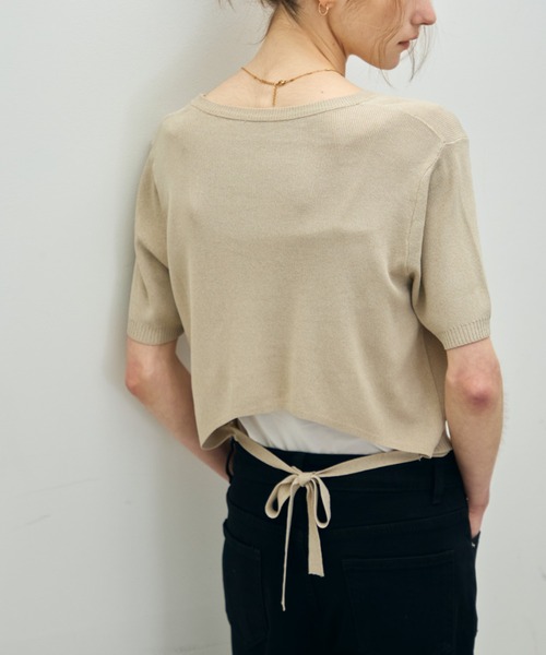 Aunue(オーヌ)の「バックオープンリボンサマーニットプルオーバー(Tシャツ/カットソー・レディース・ベージュ/アイボリー・FREE)」の18枚目の写真