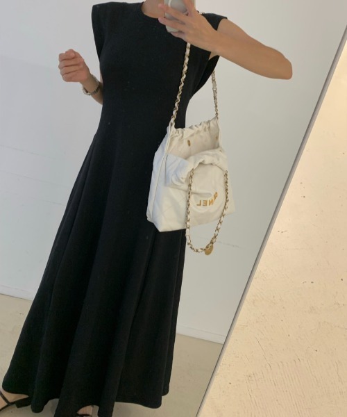 FAVORITO(ファヴォリート)の「袖なしAラインワンピース(ワンピース・レディース・ブラック/ライトグレー・F)」の19枚目の写真