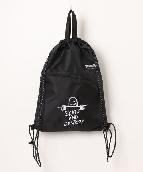 THRASHER(スラッシャー)の「THRASHER スラッシャー ナップサック 巾着バッグ(ST)(バックパック/リュック・メンズ・ブルー/ホワイト/ピンク・FREE)」の2枚目の写真